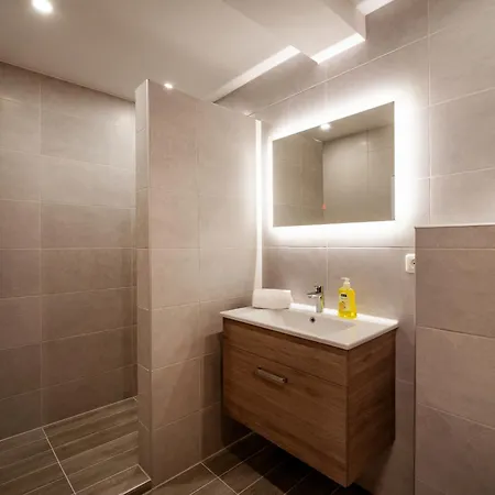 Adler 3 Mit 1 Schlafzimmer - By Nv-appartements شقة